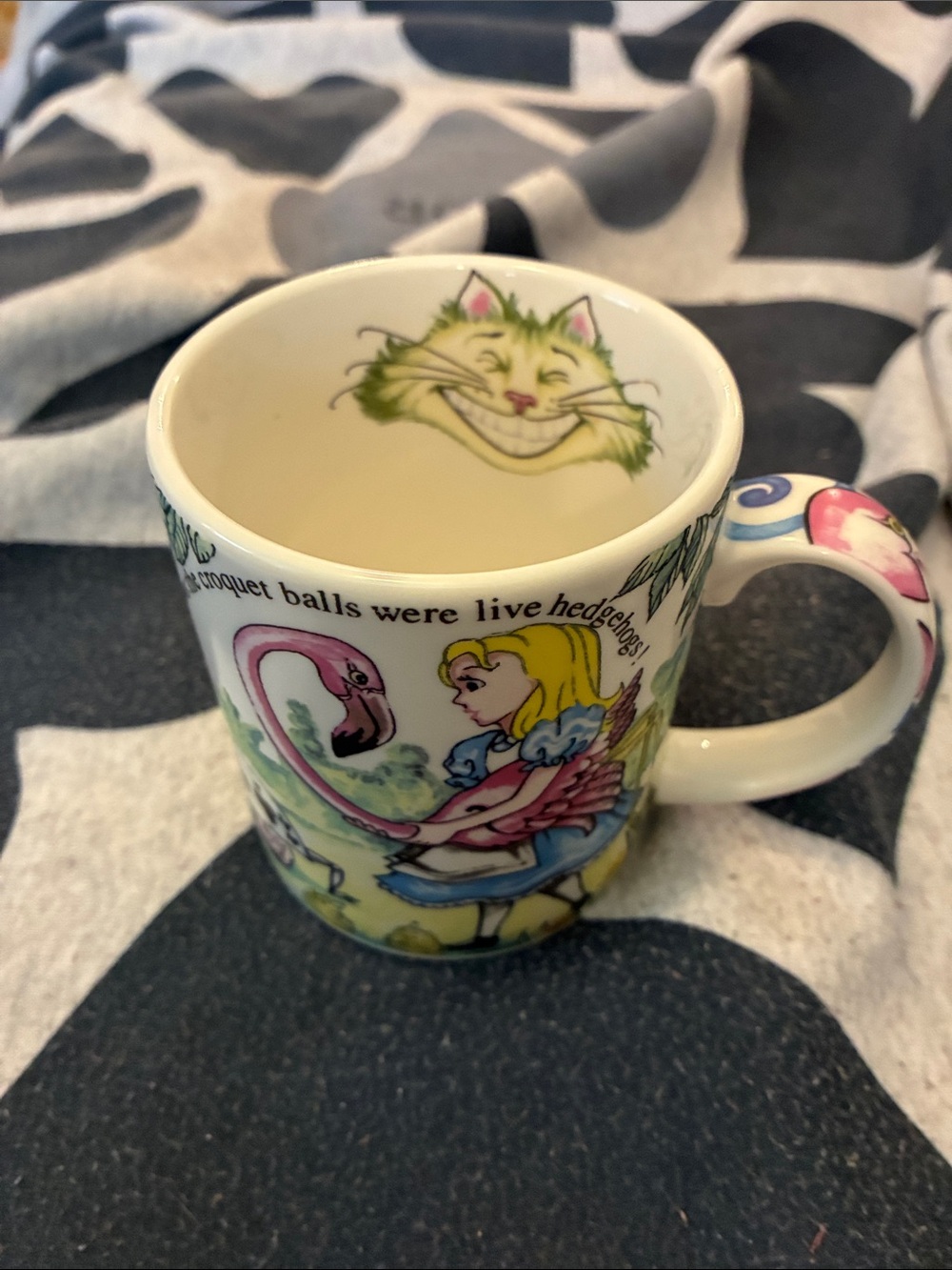 Alice in Wonderland Illustrated Ceramic Mug - Multicolor